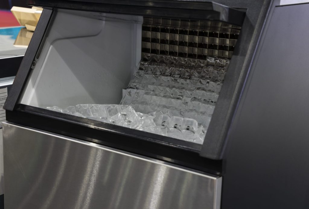 Built-In Ice Maker with 25 Lbs (Product Review) 